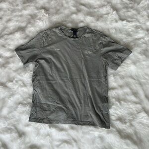 H&M mens tee size medium
